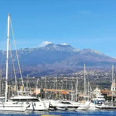 Ferienhaus Magic Etna And Glamorous Blue Sea